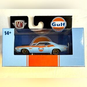M2 Machines GULF 1970 DODGE CHALLENGER T/A